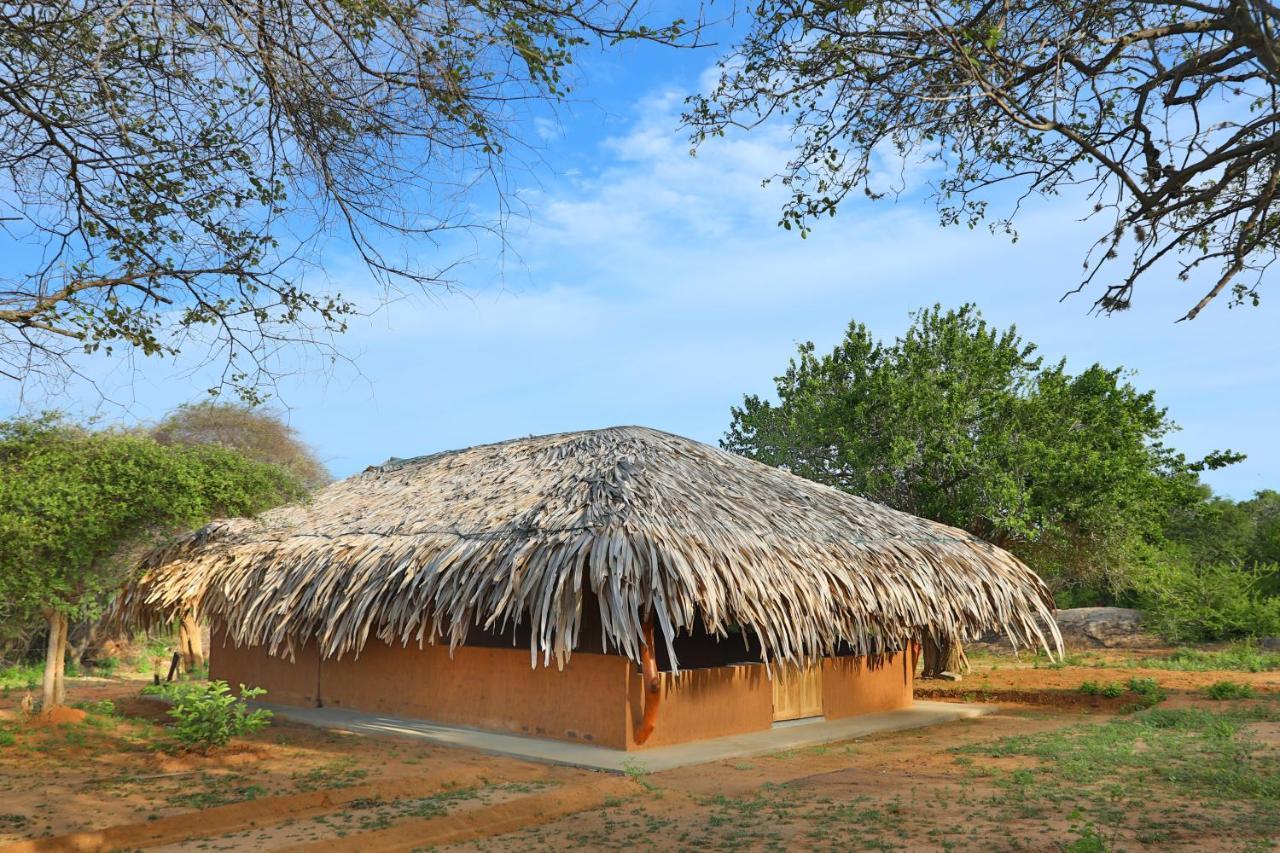 Hotel Yakaduru - Parque nacional Yala Exterior foto